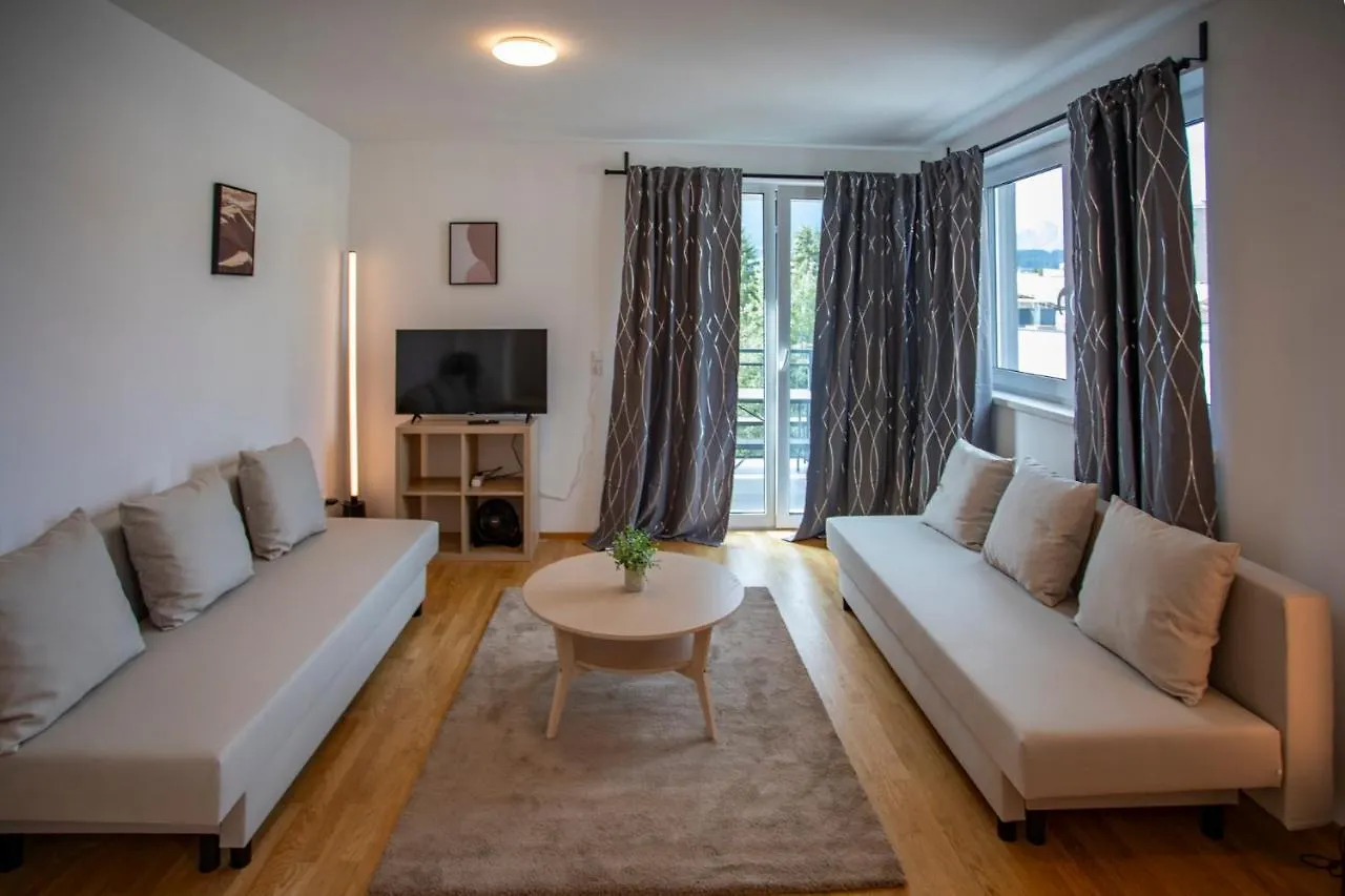 Innsbruck East Side Apartment I Free Street Parking 0*,