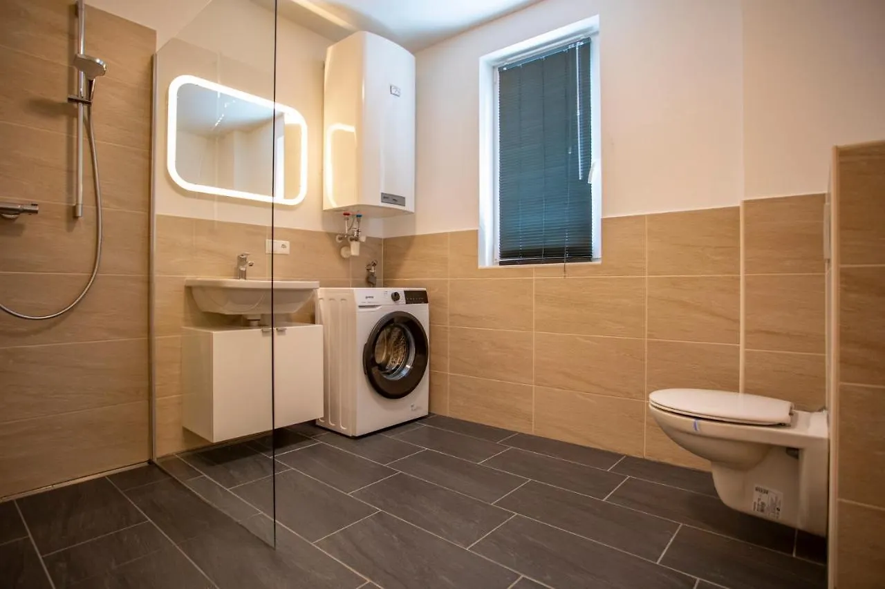Innsbruck East Side Apartment I Free Street Parking Austria