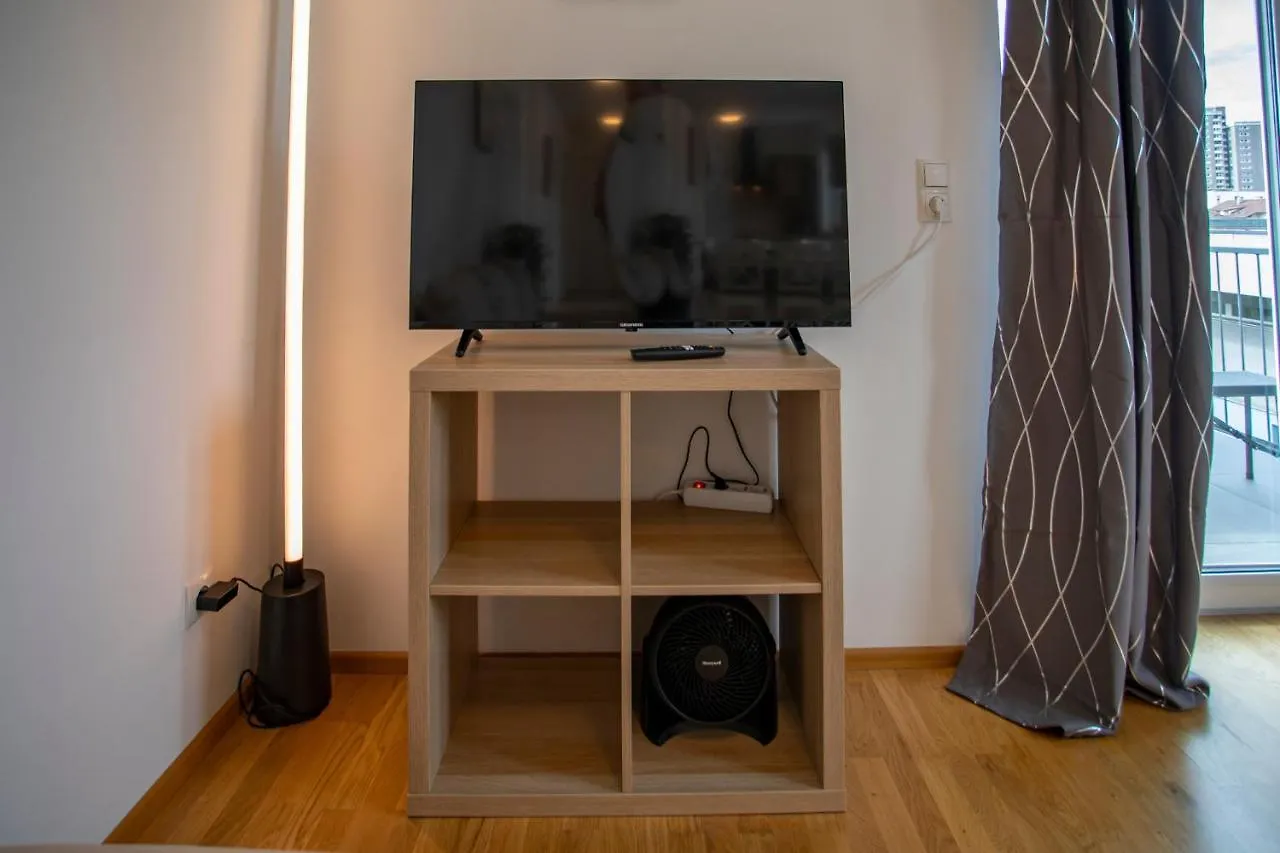 Innsbruck East Side Apartment I Free Street Parking Austria